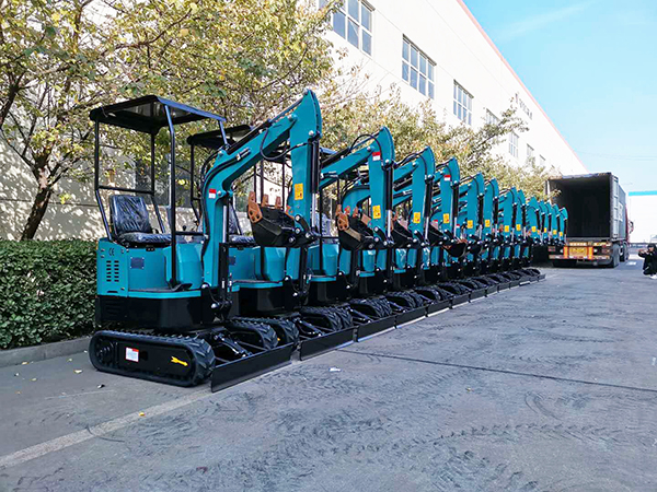 13 HT10 small excavators sent to Sweden