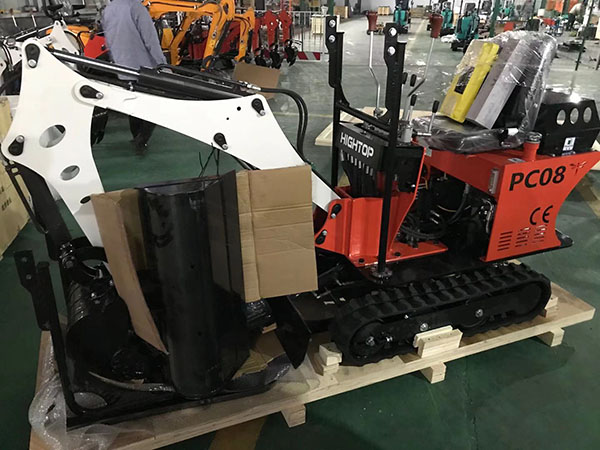 PC08 mini excavator sent to Italy