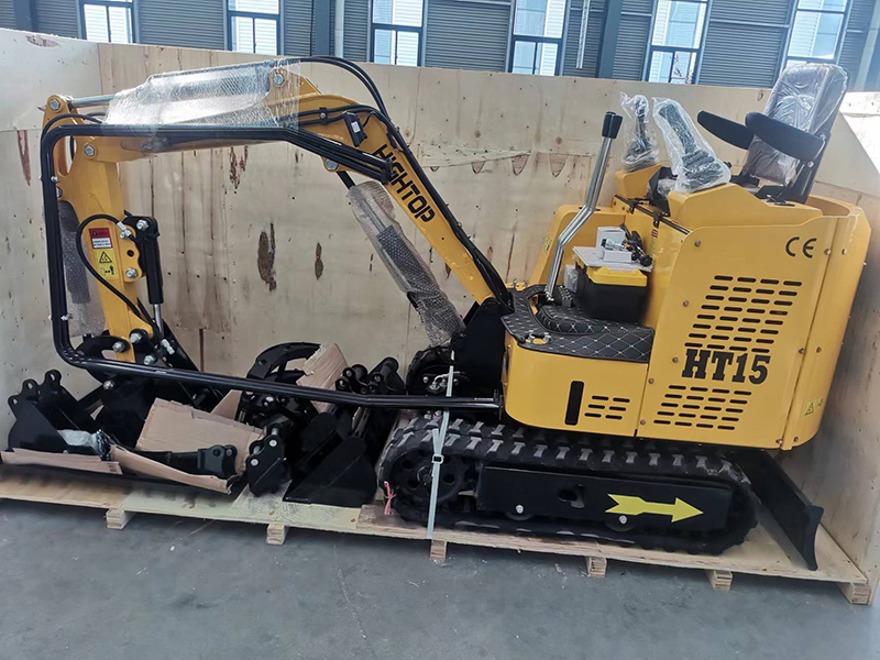 HT15 mini excavator exported to Europe
