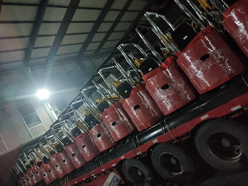 36 sets of HT10B mini excavators shipped to Europe